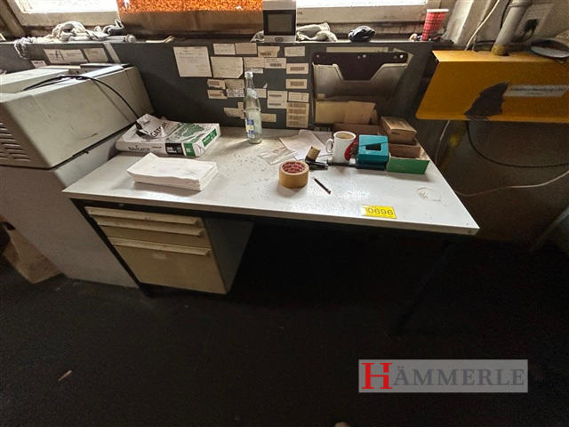 Schreibtisch/Arbeitstisch